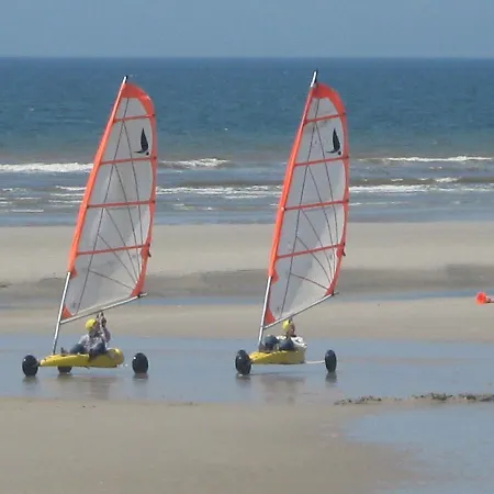 F1 Dunkerque Centre Saint Pol Sur Szálloda 3*