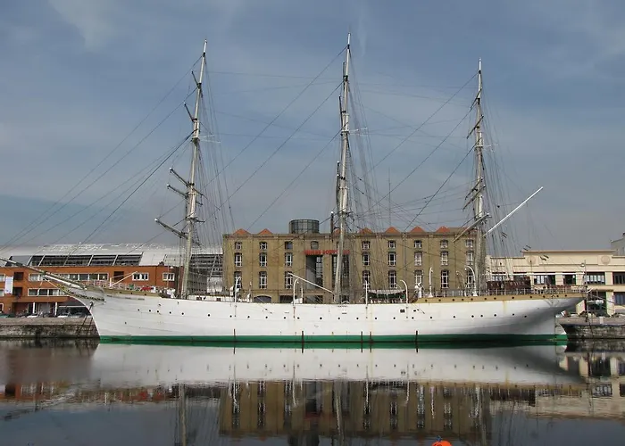 F1 Dunkerque Centre Saint Pol Sur Hotel 3*