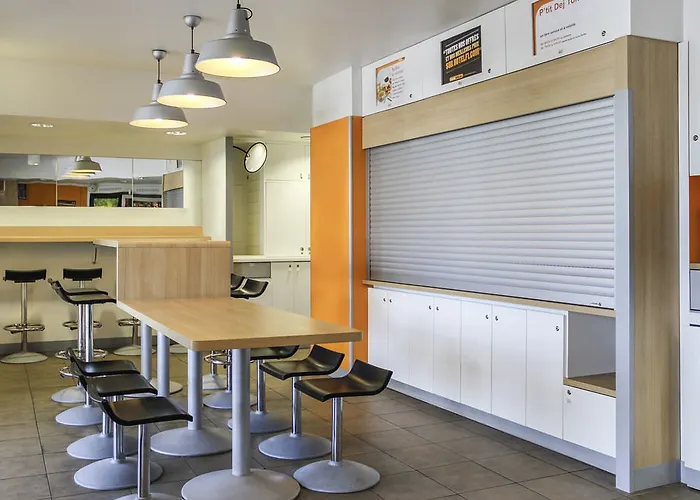 F1 Dunkerque Centre Saint Pol Sur 3* Dunkirk